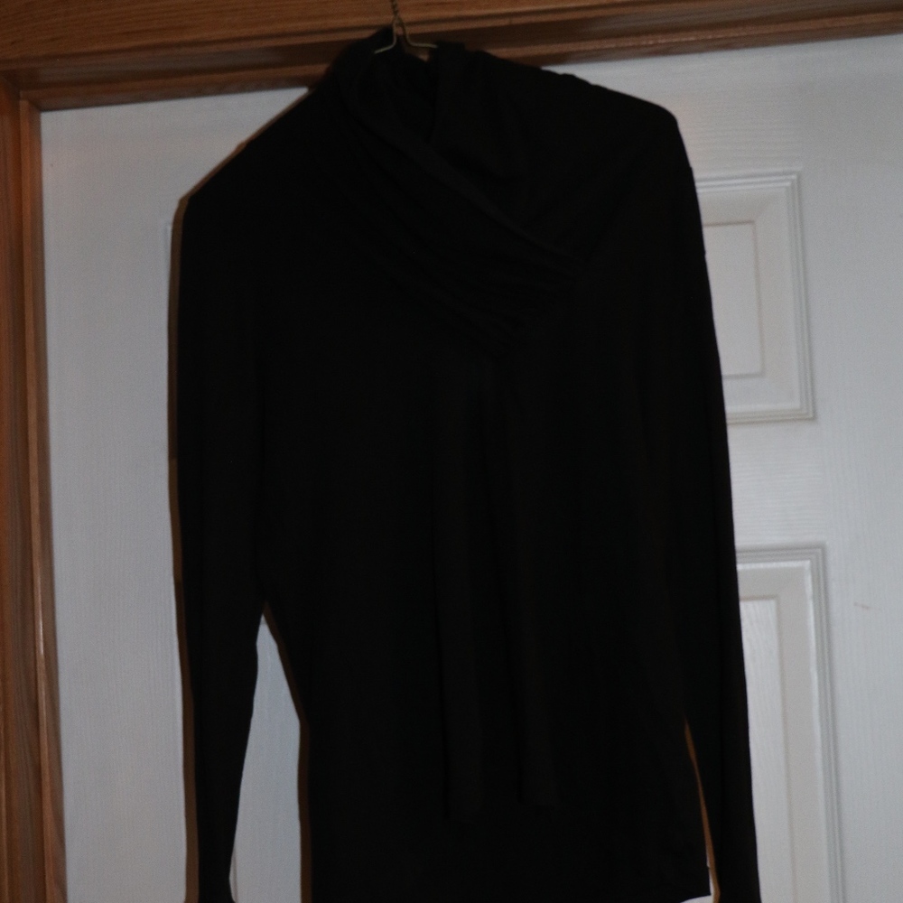 Black criss cross hi-neck shirt